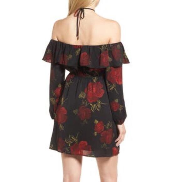 New Cupcakes and Cashmere Off Shoulder Dress - Picture 3 of 9